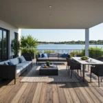 Zestaw mebli ogrodowych z sofą rattanową i stołem jadalnianym