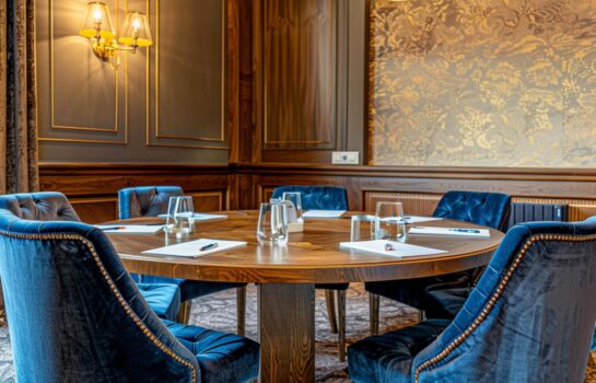 Materace hybrydowe – jakie modele są polecane dla osób z bólami pleców